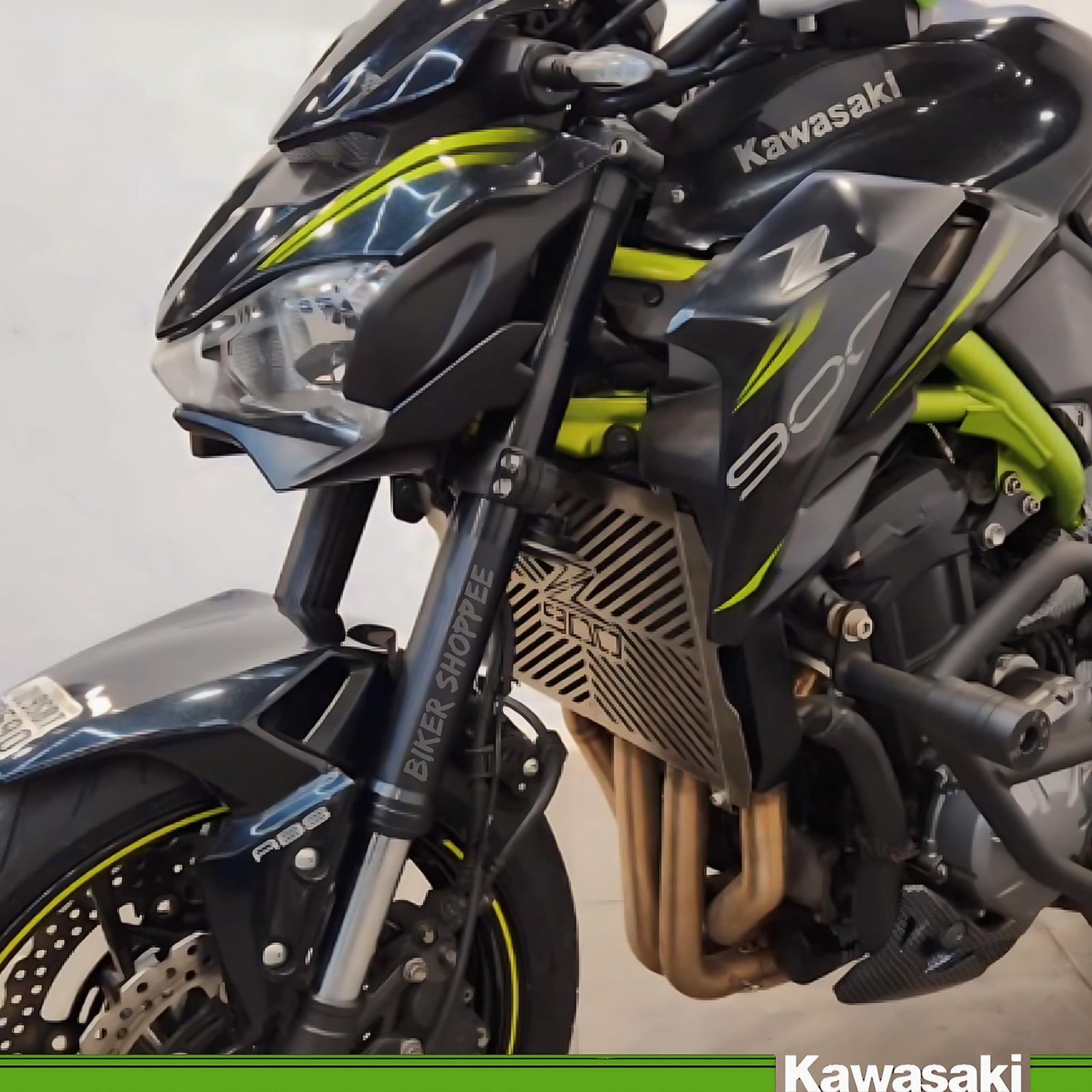 KAWASAKI Z900 RADIATOR GUARD (STAINLESS STEEL)